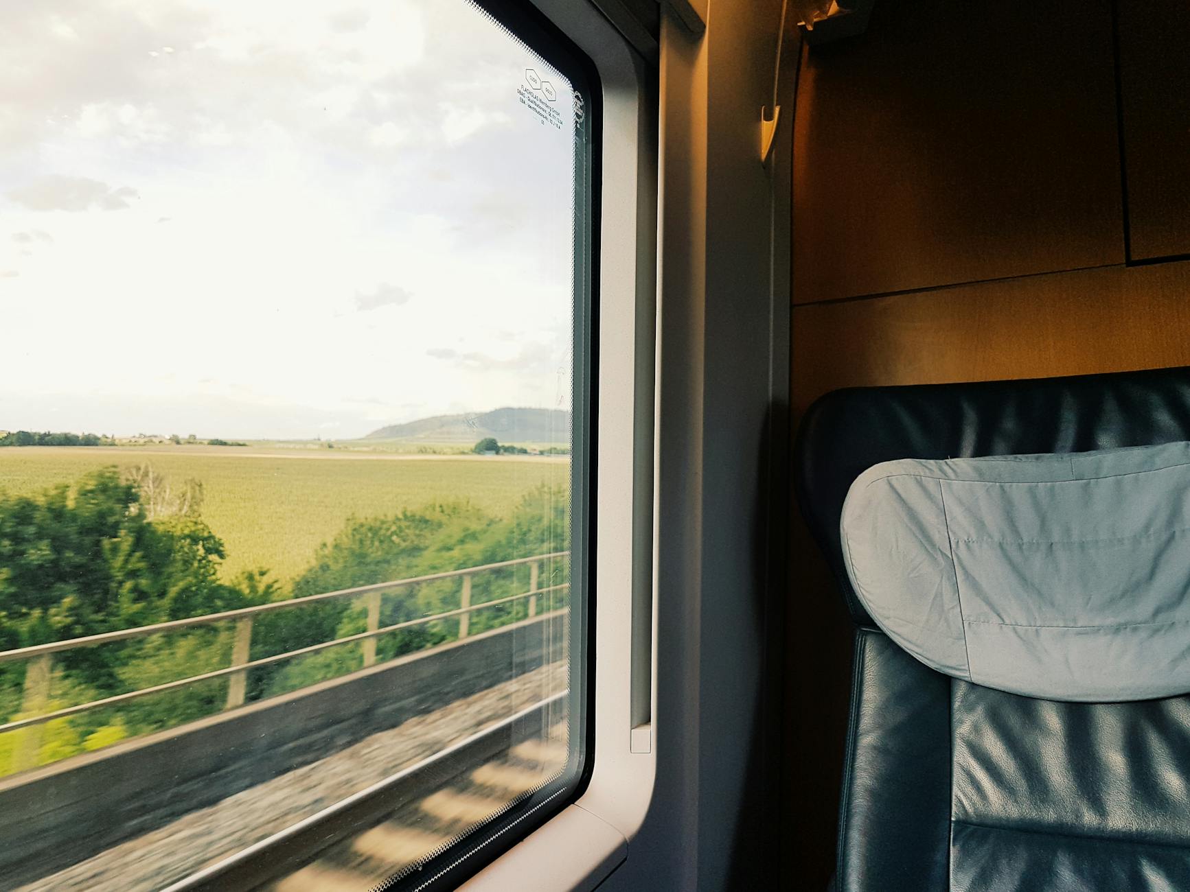 Top Train Travel Tips Essential Advice for Perfect Journeys