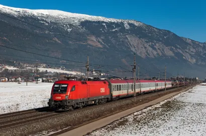 https://railmonsters.com/storage/cms_train_type_page/photos/0/1/306/1306/667d1b55d3faa710405199.jpg