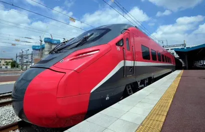 https://railmonsters.com/storage/cms_train_type_page/photos/0/1/357/1357/667d33ca35e01513104908.jpg