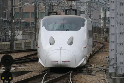 https://railmonsters.com/storage/cms_train_type_page/photos/0/1/410/1410/tsubame4_34.jpg