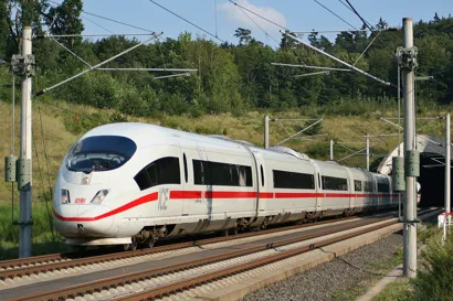 https://railmonsters.com/storage/cms_train_type_page/photos/0/1/626/1626/db2_453.jpg