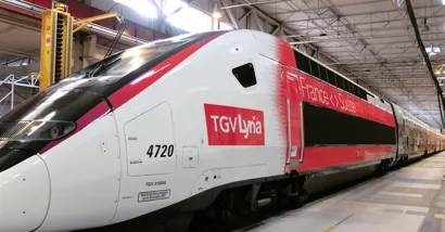 https://railmonsters.com/storage/cms_train_type_page/photos/0/1/894/1894/tgv-lyria_29.jpg