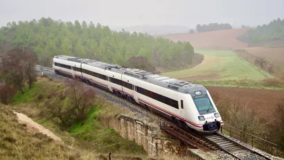 https://railmonsters.com/storage/cms_train_type_page/photos/0/2/304/2304/renfe-regional-main_225.jpg