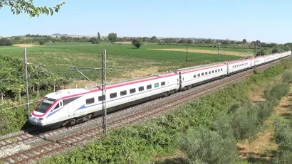 https://railmonsters.com/storage/cms_train_type_page/photos/0/285/364/285364/ic-hellenic-train3_63.jpg