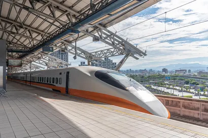 https://railmonsters.com/storage/cms_train_type_page/photos/0/38/391/38391/thsr1_25.jpg