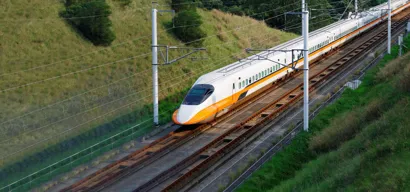 https://railmonsters.com/storage/cms_train_type_page/photos/0/38/393/38393/thsr3_685.jpg