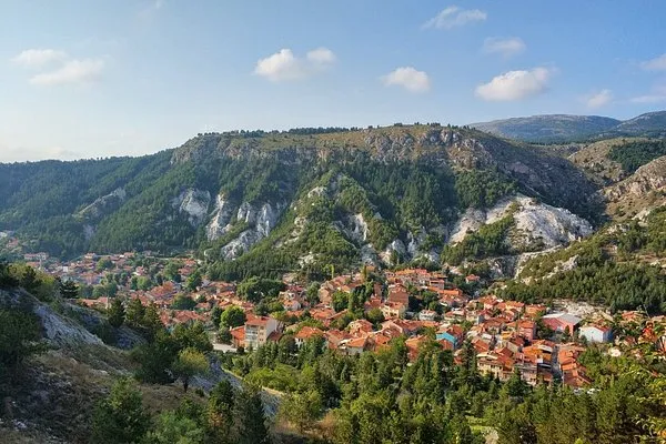 Tavsanli Station