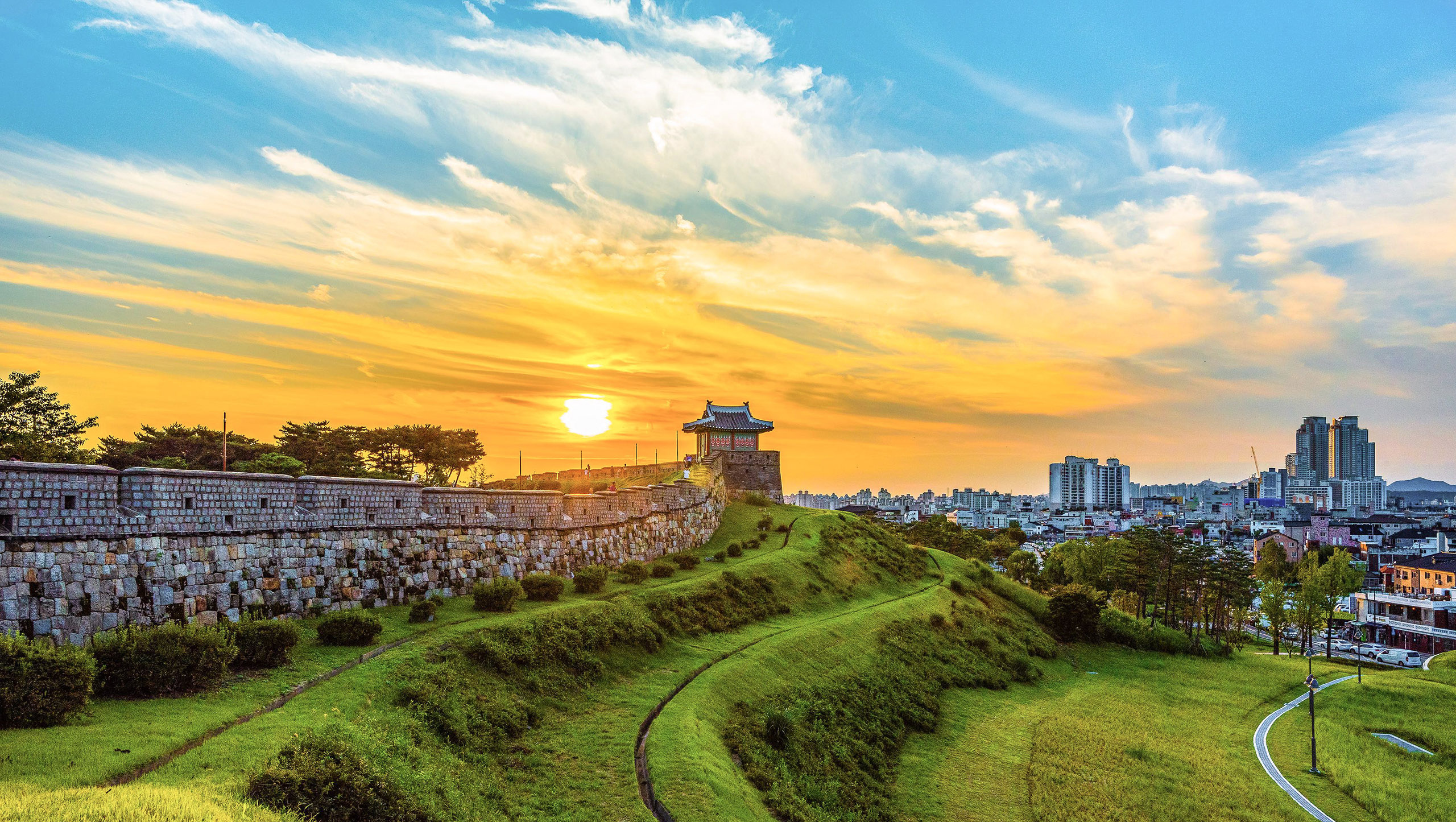 从Simcheon 到Suwon 的火车票价和时刻表